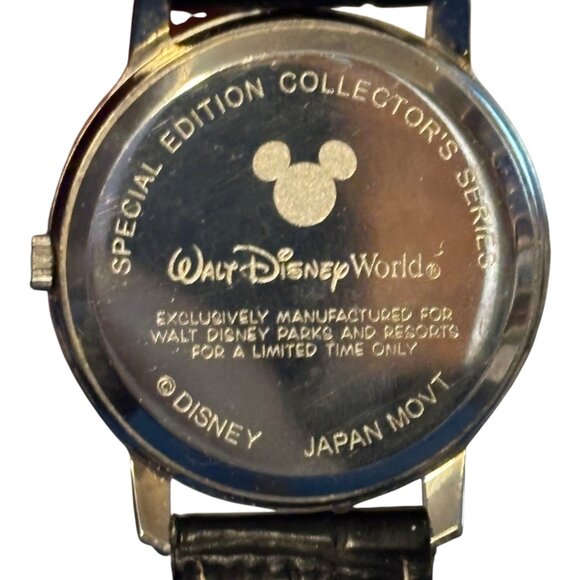 Disney special edition collection‎ series Retired Santa Claus Mickey Mouse watch
